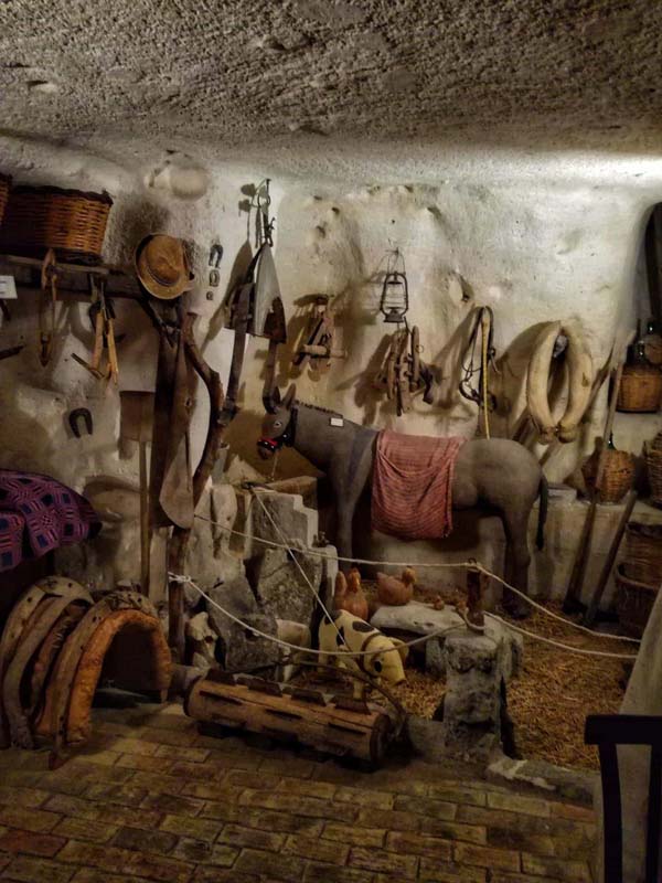Le 5 Cose Imperdibili della Città dei Sassi, Matera 9 casa grotta matera la vergogna ditalia