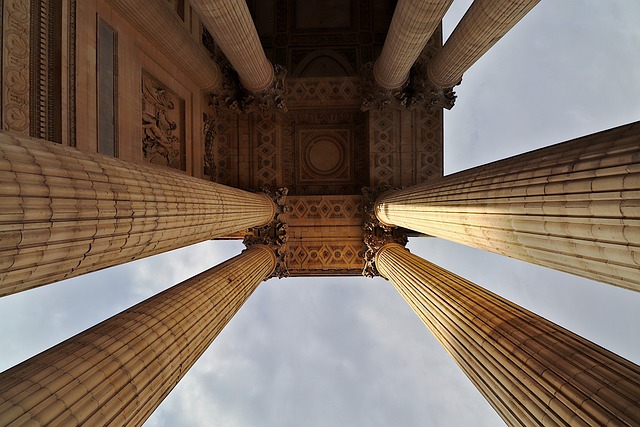 pantheon-curiosita-pronao-colonnato